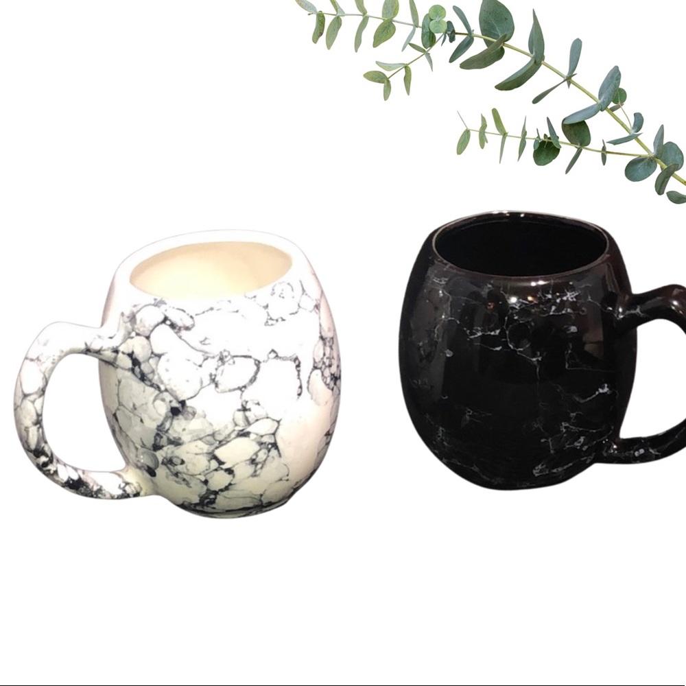 Pair of marbled mugs ‘GGI Taiwan’